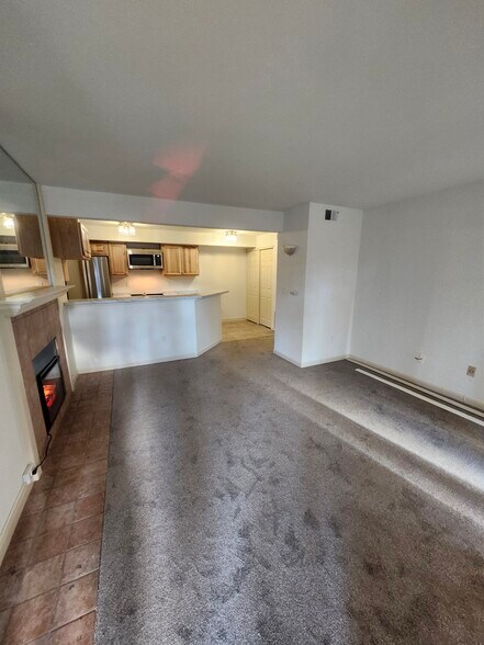 Building Photo - 20 S Boulder Cir