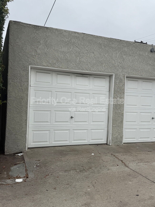 Building Photo - 4239 Hamilton St