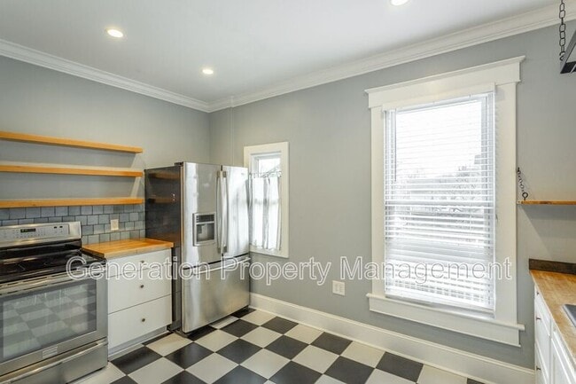 Building Photo - 1126 W Mississippi Ave