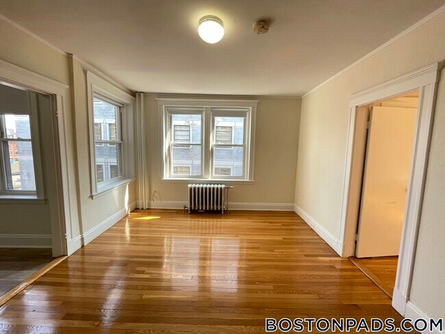 Building Photo - 1163 Boylston St