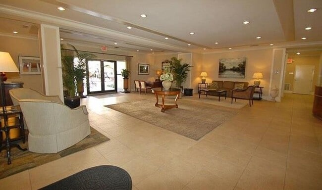 Building Photo - USC Campus/Downtown- Fully Furnished