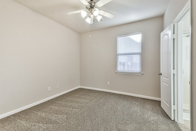 Building Photo - 9506 Gramond Hall Ct