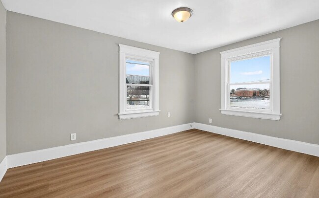 Building Photo - 458 Kling St