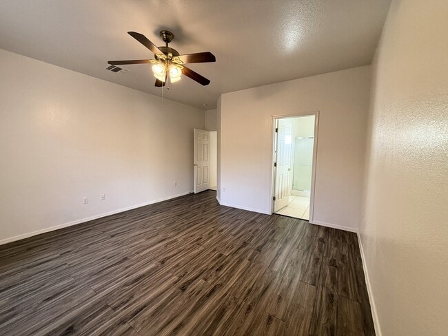 Building Photo - 2152 Indigo Creek Ave