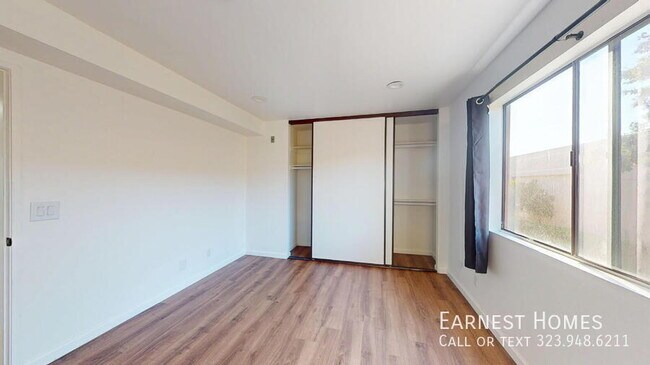 Building Photo - 10220 De Soto Ave