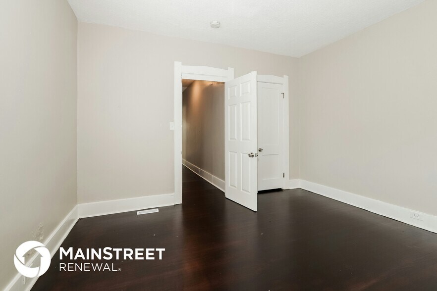 Building Photo - 3710 Vermont Ave