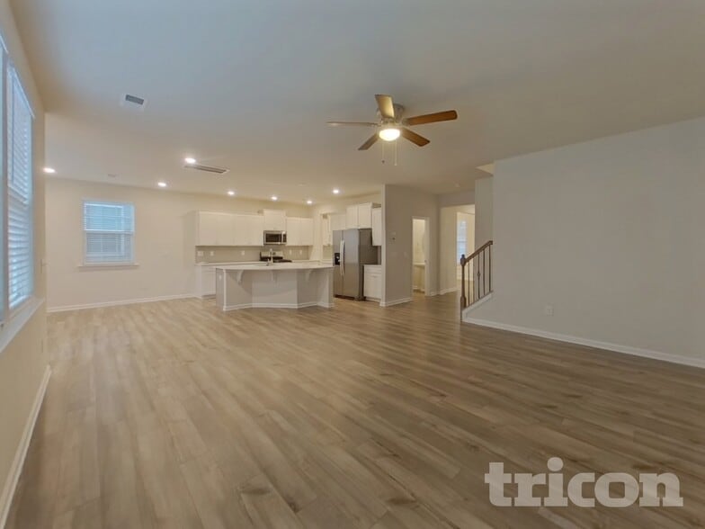 Building Photo - 112 Fennec Dr