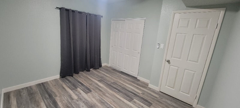 Building Photo - 102 W Basic Rd