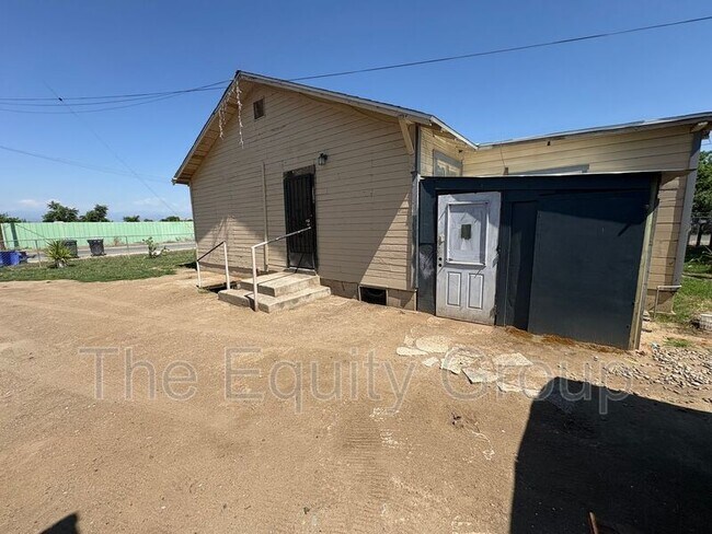 Building Photo - 10596 Ave 344