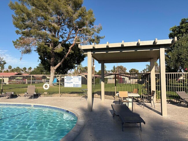 Building Photo - 48939 Eisenhower Dr