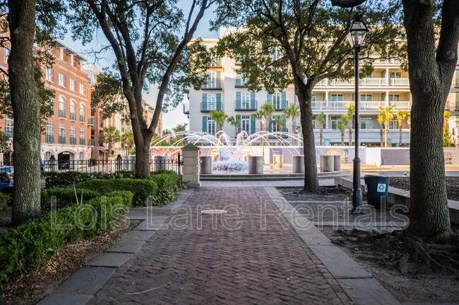 Building Photo - 1 Vendue Range