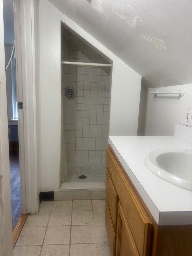 Building Photo - 1676 Coventry Rd