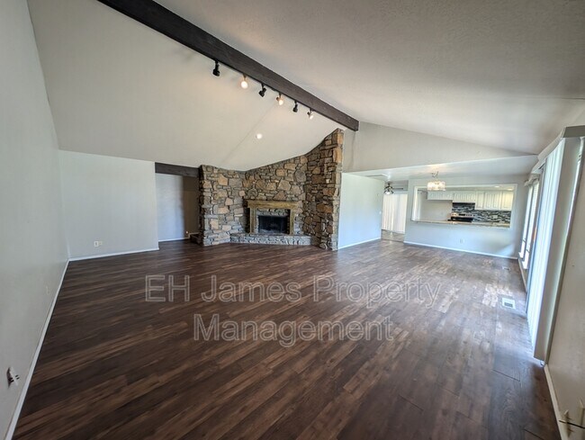 Building Photo - 8440 E 64th Pl