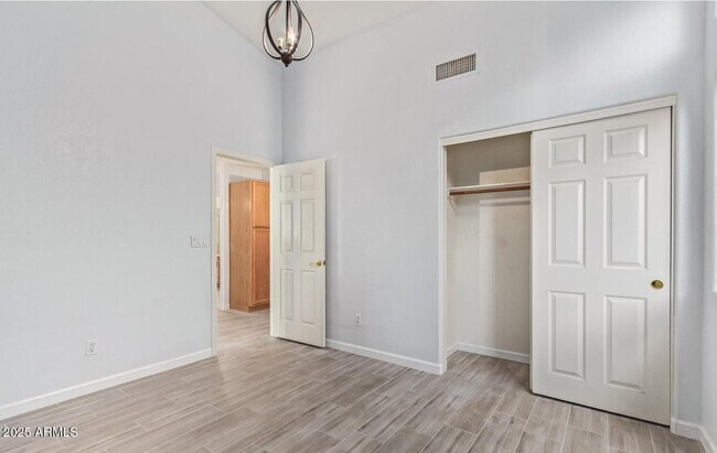 Building Photo - 4758 E Villa Maria Dr