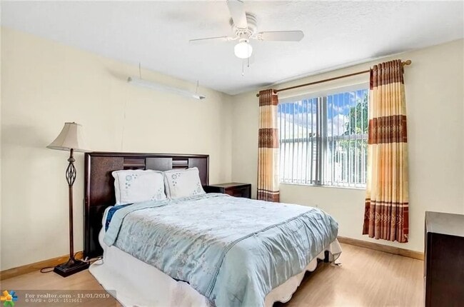 Building Photo - 4050 Eastridge Dr