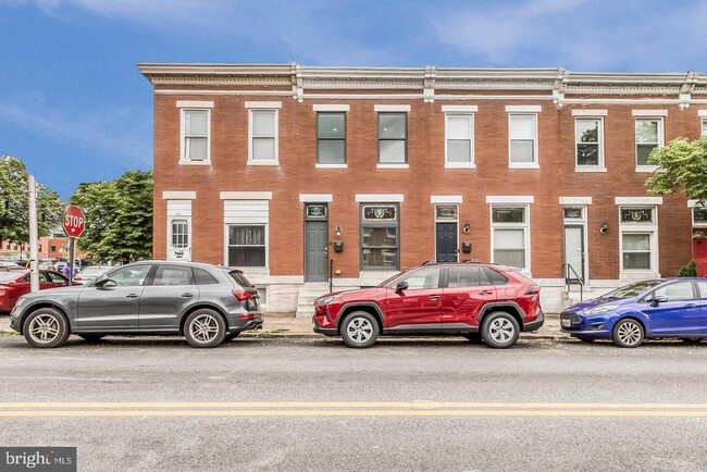 Building Photo - 3611 Hudson St