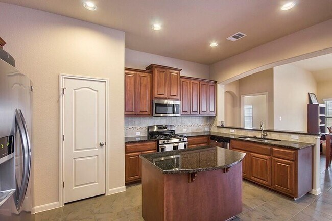 Building Photo - 207 Yukon Cove