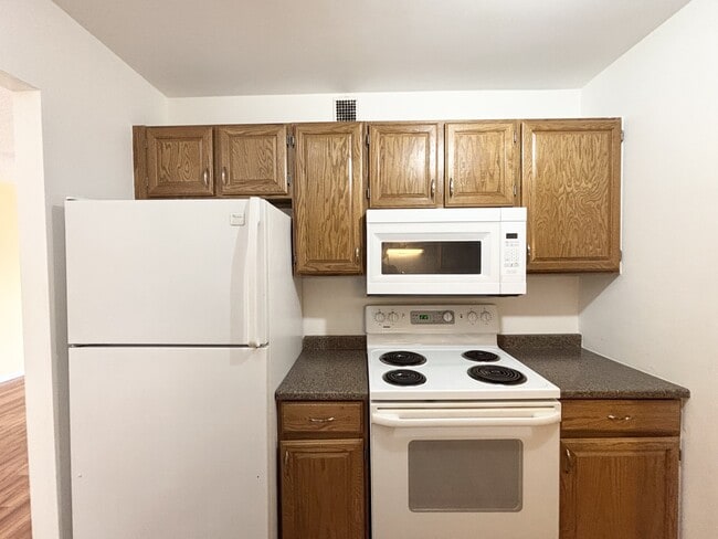 Building Photo - 710 E 200 S