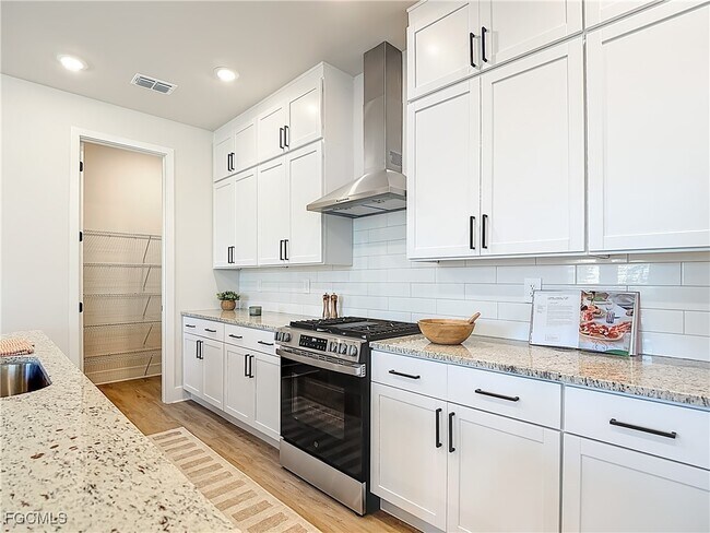 Building Photo - 8735 Catamaran Dr