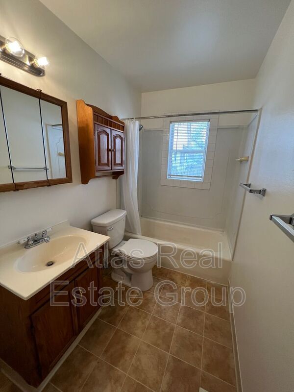 Primary Photo - 2525 Wood Ave