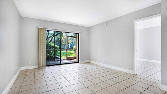 Building Photo - 3111 Oakland Shores Dr