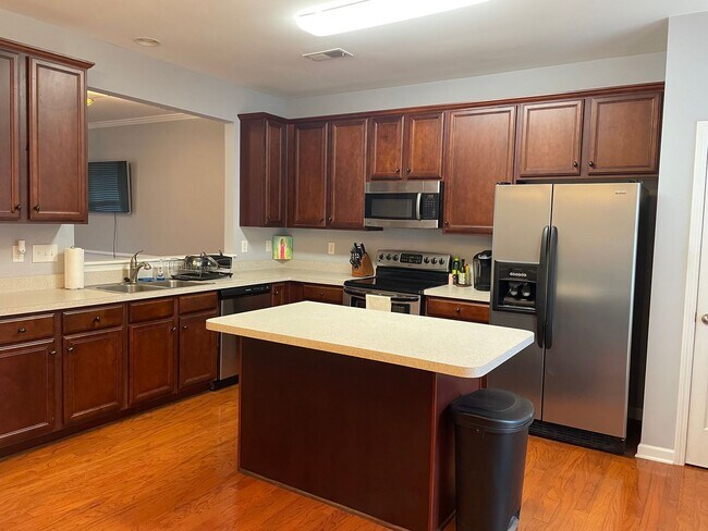 Building Photo - 331 Intrepid Ct