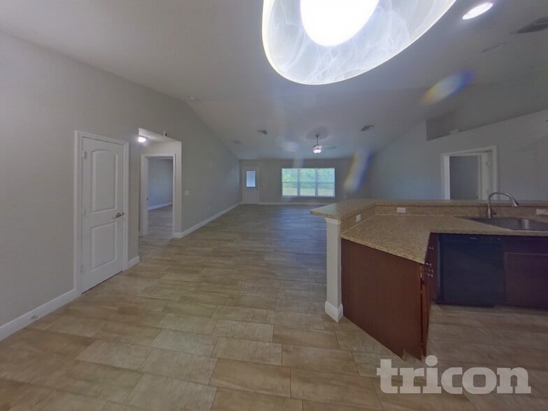 Building Photo - 22404 Cheryl Ave