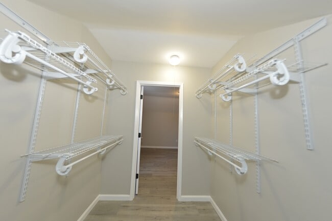 Building Photo - 1517 Waverly St