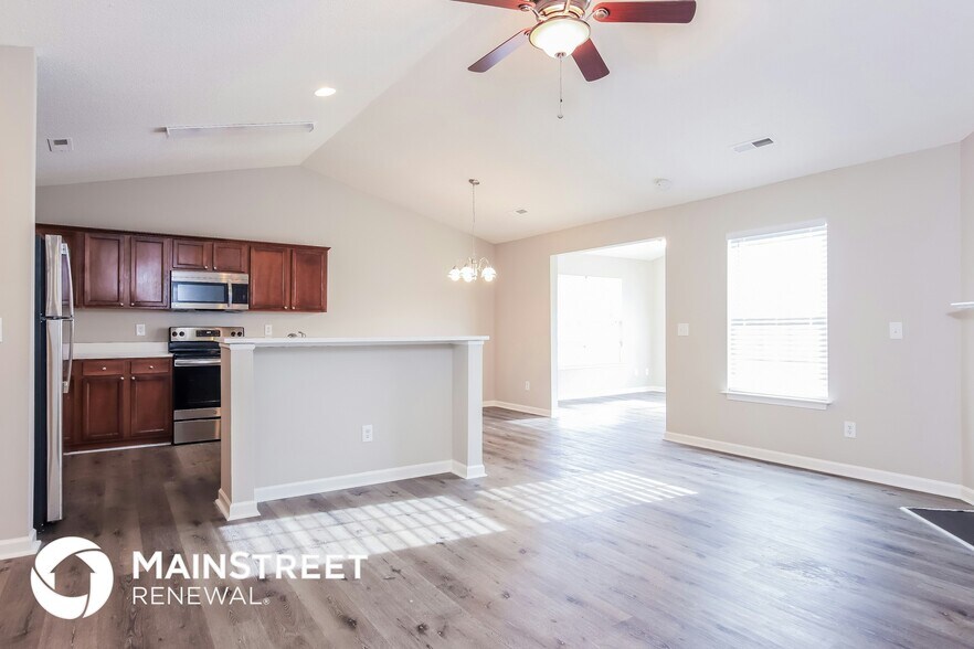 Building Photo - 3837 Raintree Dr