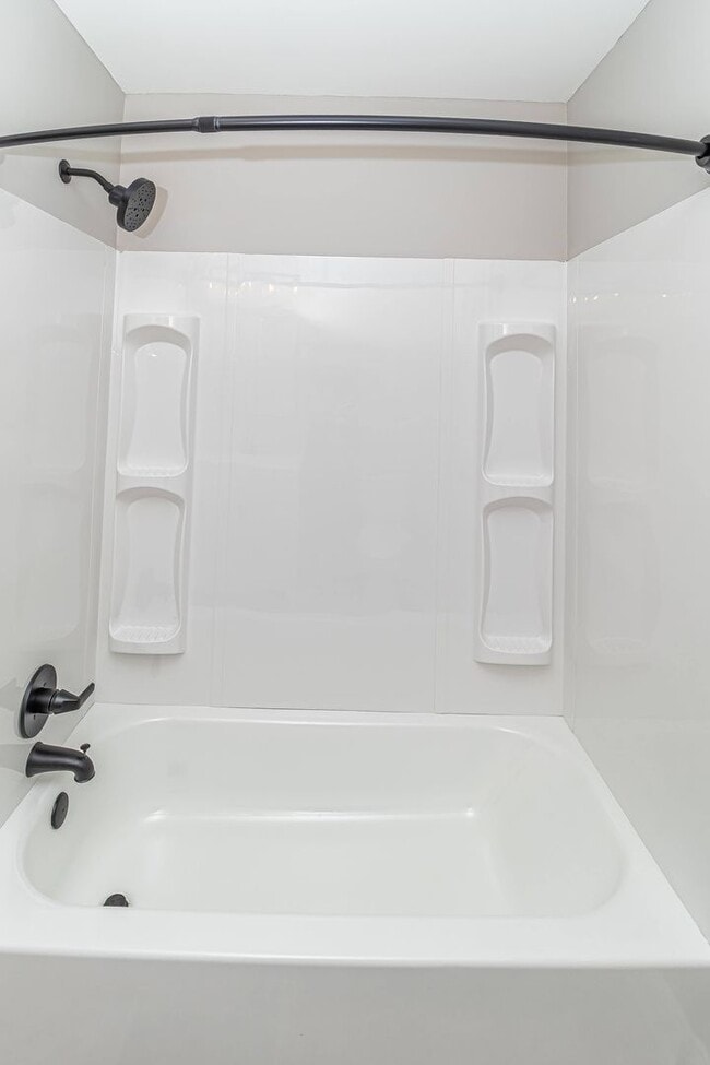 Building Photo - 3 BR | 1 BA Brick Home in Goldsboro - just...