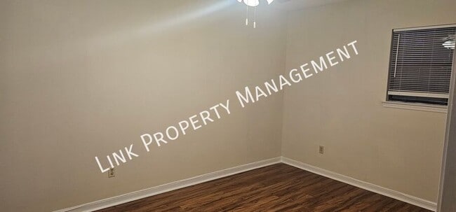 Building Photo - 5101 N Moore Ln