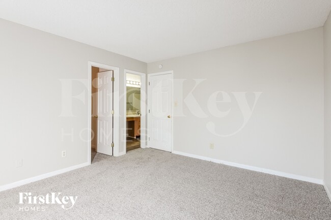 Building Photo - 1319 Freemont Ln