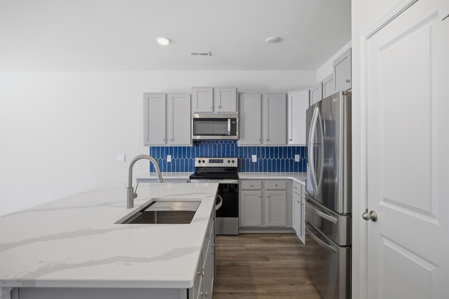 Building Photo - 6668 Lemon Ln