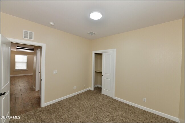 Building Photo - 15149 Imagine Dr