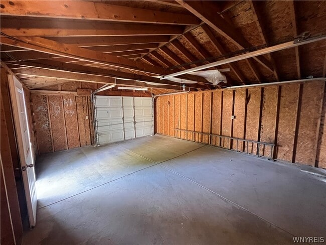 Building Photo - 165 Roland Ave