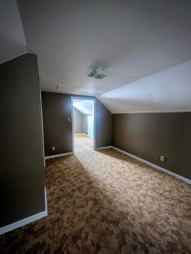 Building Photo - Charming Cape Cod Style Home