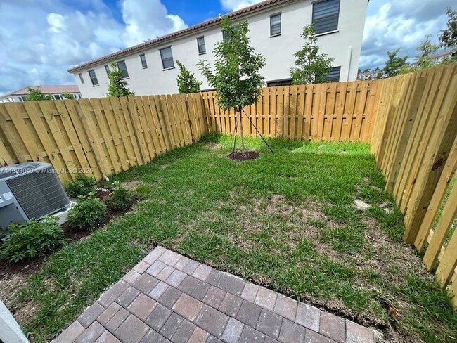 Building Photo - 24628 SW 118 Ct