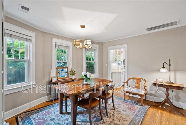 Building Photo - 23 E Walnut St