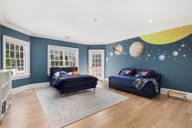 Building Photo - 218 Croton Ave