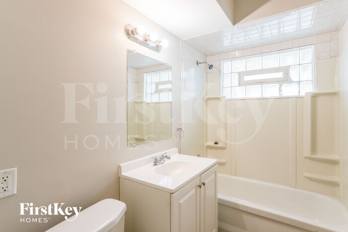 Building Photo - 2629 75th St