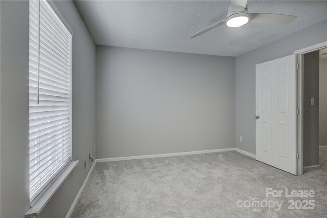 Building Photo - 9014 Roseton Ln