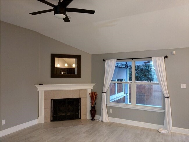Building Photo - 1004 Ridgebluff Cir