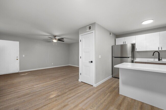 Building Photo - 50 Devon Ct