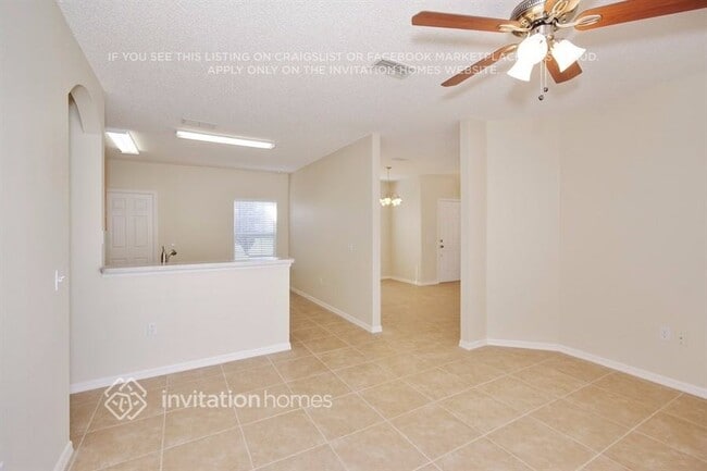 Building Photo - 627 Koala Ct