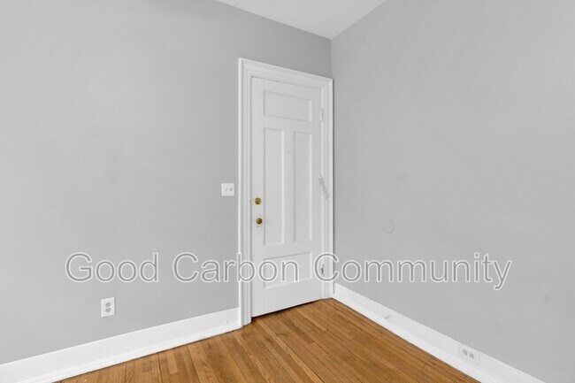 Building Photo - 77 Richmond Ave