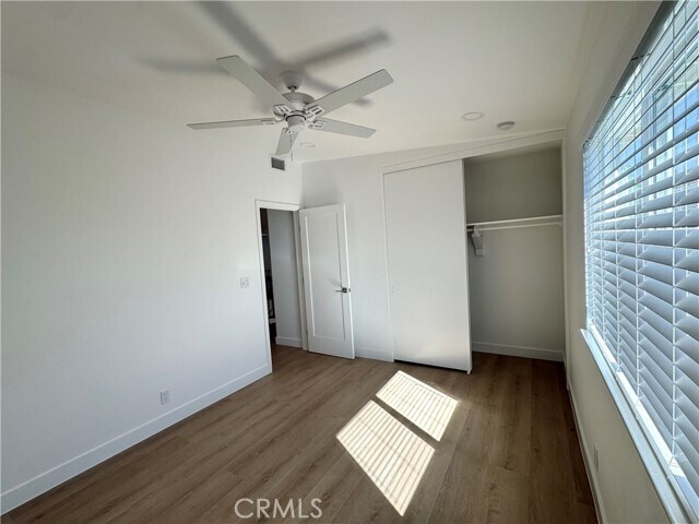 Building Photo - 9872 Kings Canyon Dr