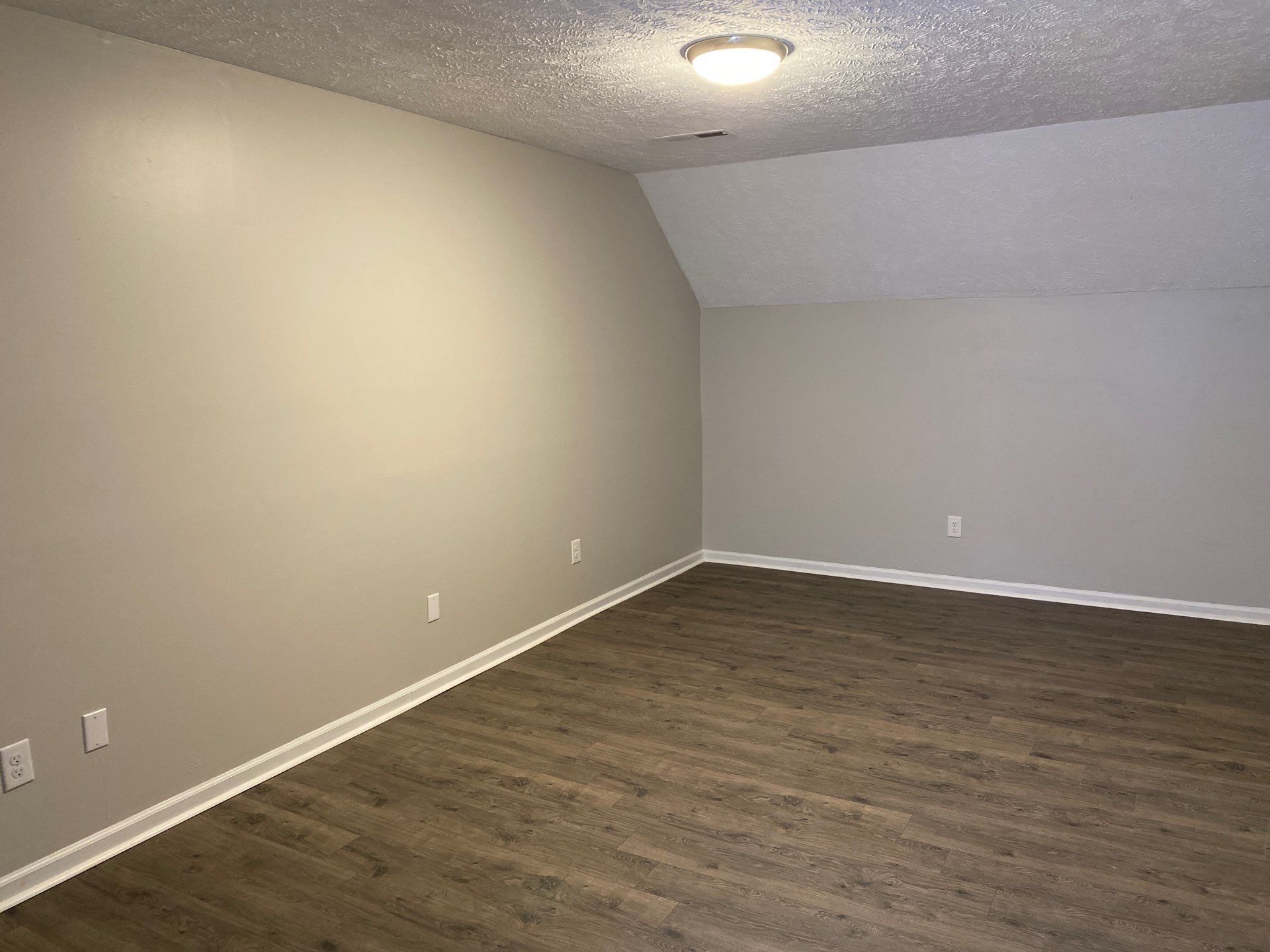 Building Photo - 255 Foxworth Dr