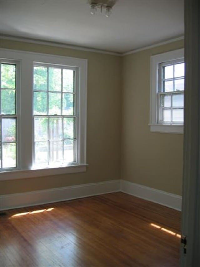 Building Photo - 208 E Franklin St