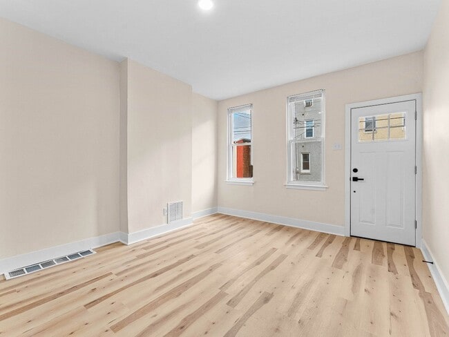 Building Photo - 2430 N 4th St