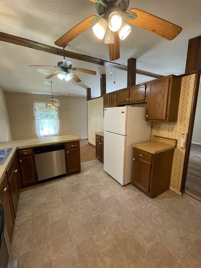 Building Photo - 104 Bayer Ct